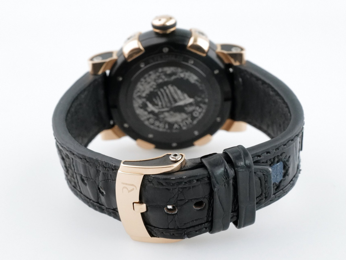 Швейцарський годинник Romain Jerome Moon Dust DNA