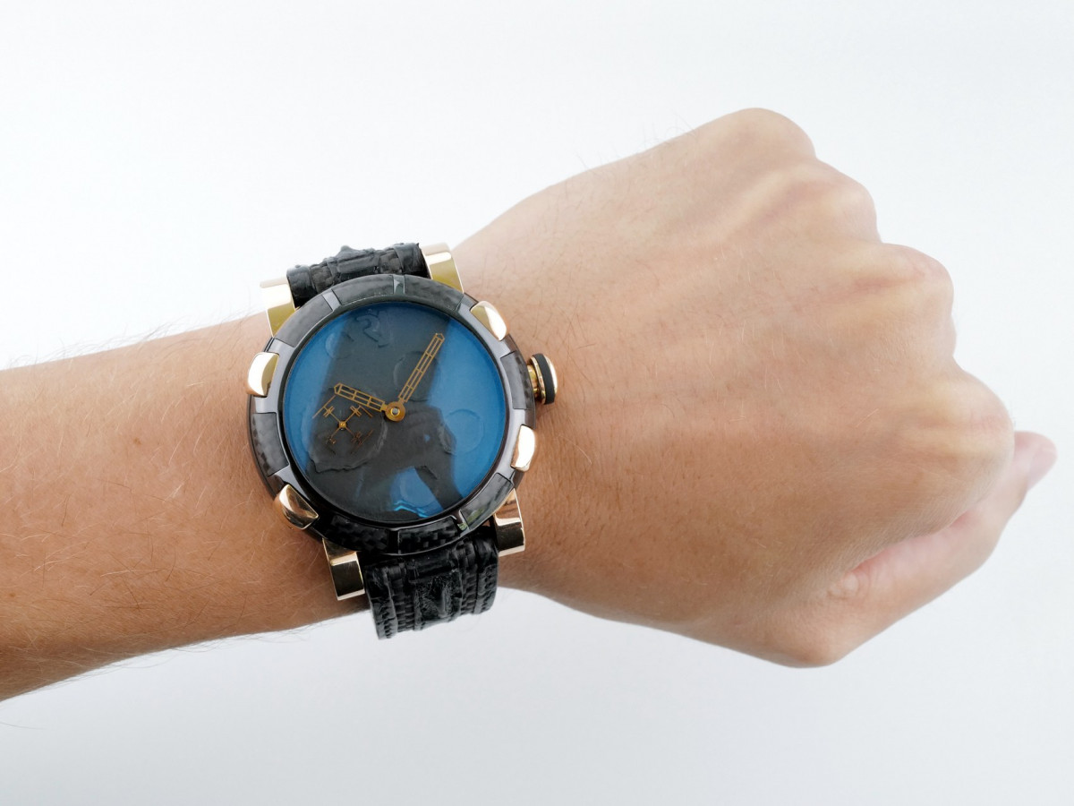 Швейцарський годинник Romain Jerome Moon Dust DNA