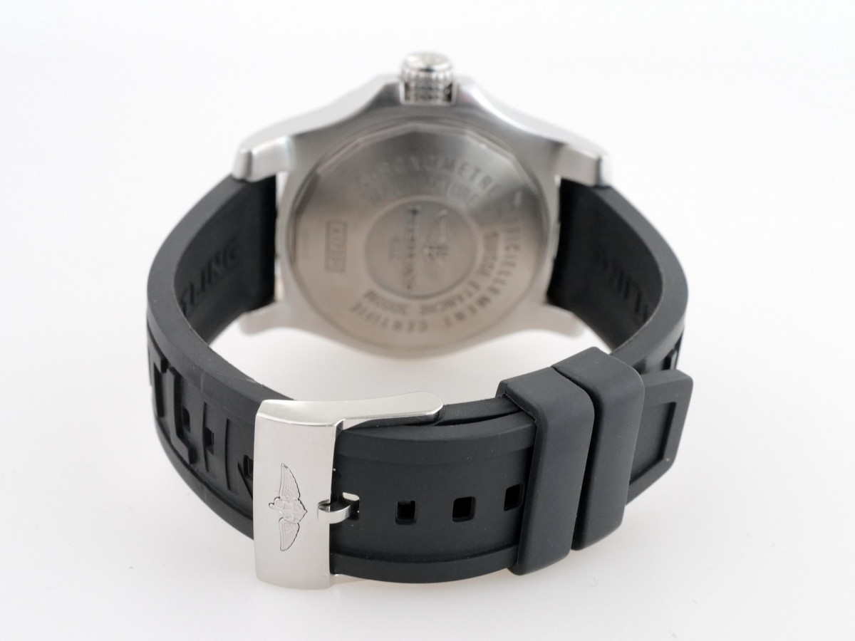 Швейцарские часы Breitling Avenger II Seawolf