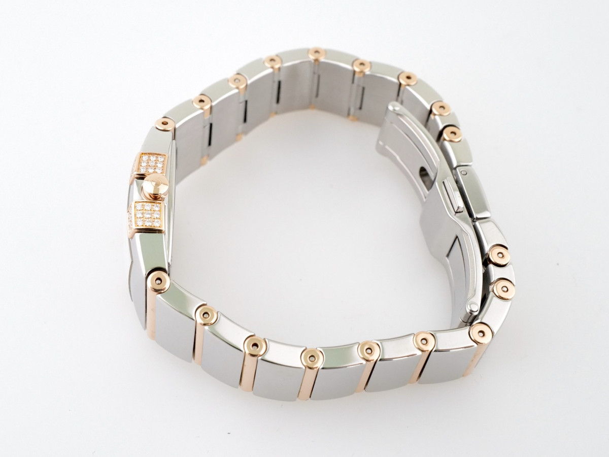 Швейцарские часы Omega Constellation Quadrella Quartz