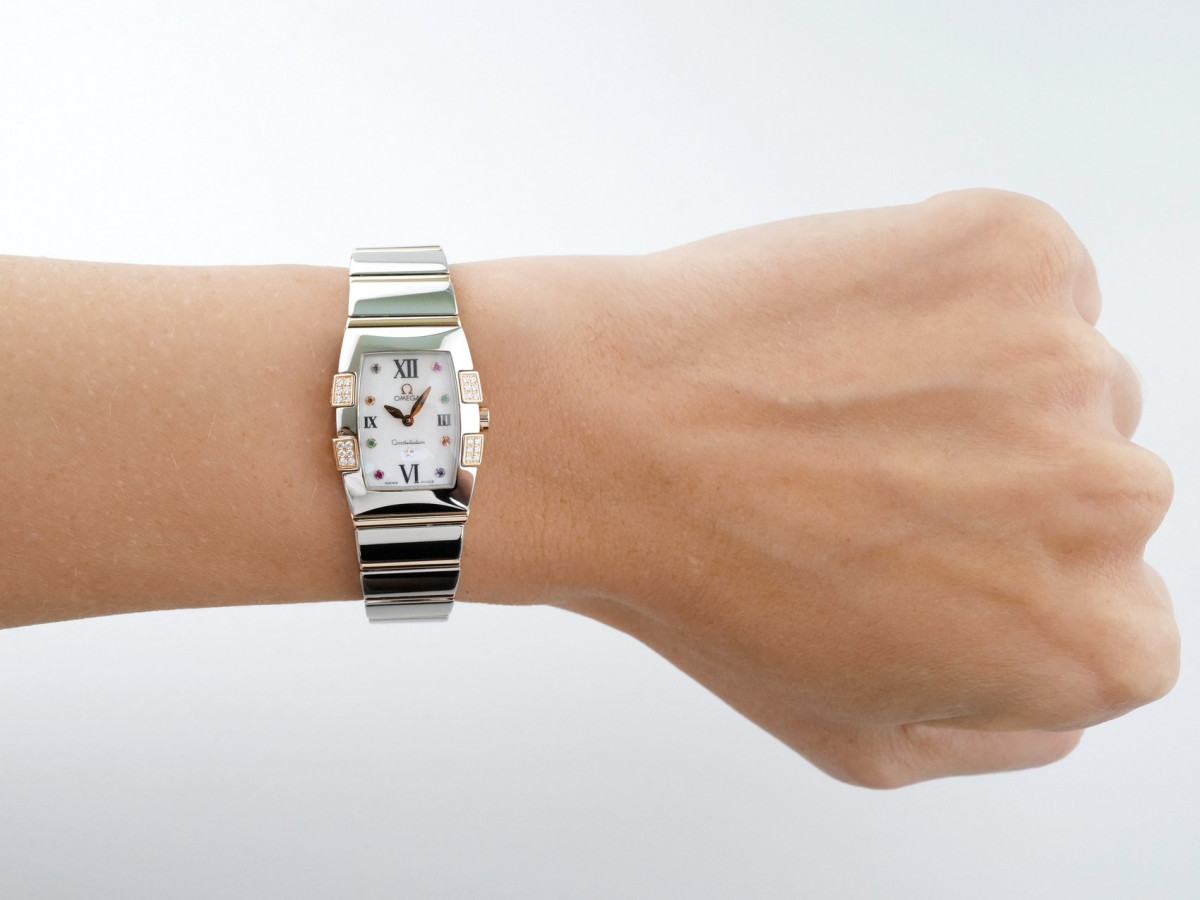 Швейцарские часы Omega Constellation Quadrella Quartz