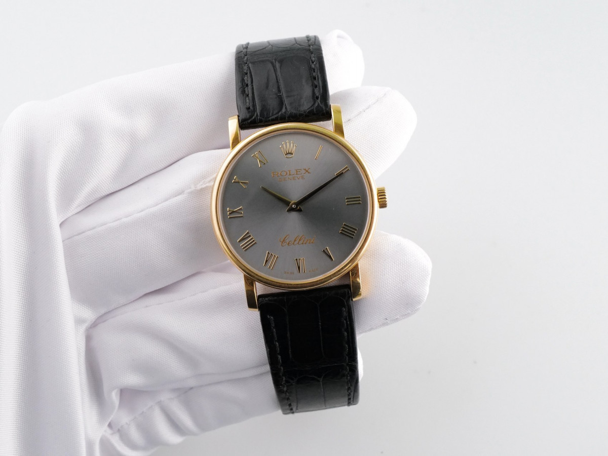 Швейцарские часы Rolex Cellini 18K Yellow Gold Manual Wind