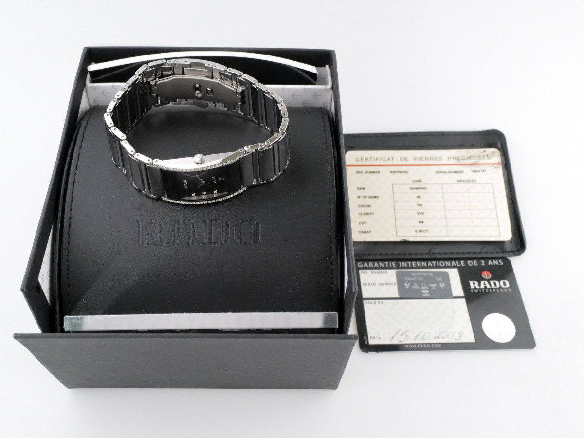 Швейцарський годинник Rado Integral Medium Diamond Dial