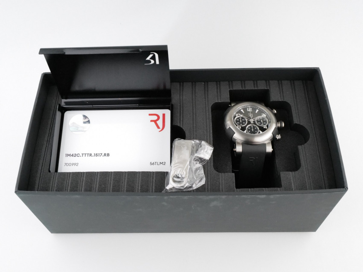 Швейцарские часы Romain Jerome Arraw Marine Chronograph