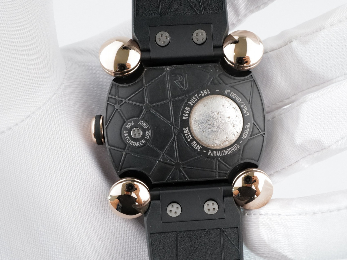 Швейцарские часы Romain Jerome Moon-DNA Moon Invader Red Speed Metal Limited Edition