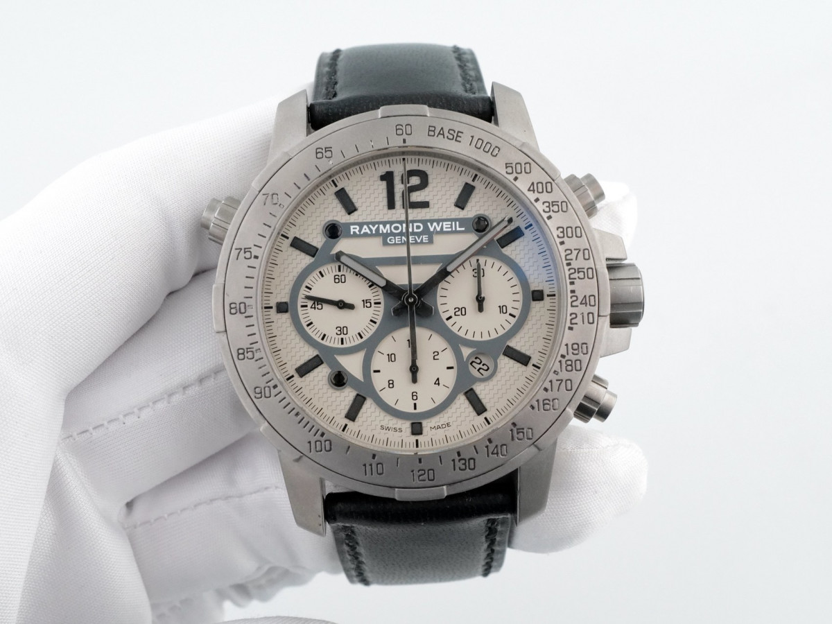Швейцарський годинник Raymond Weil Nabucco Titanium Chronograph