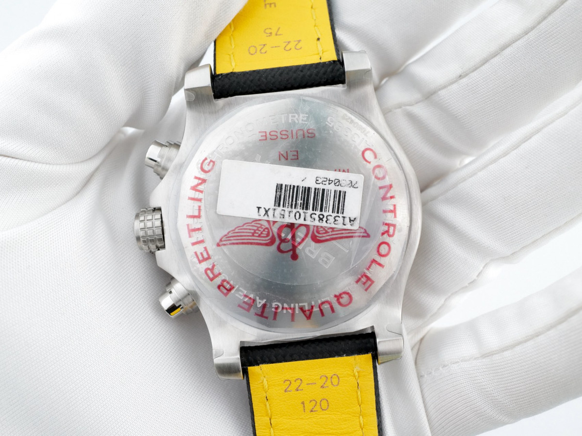 Швейцарские часы Breitling Avenger Chronograph 43 Black Strap Black Dial