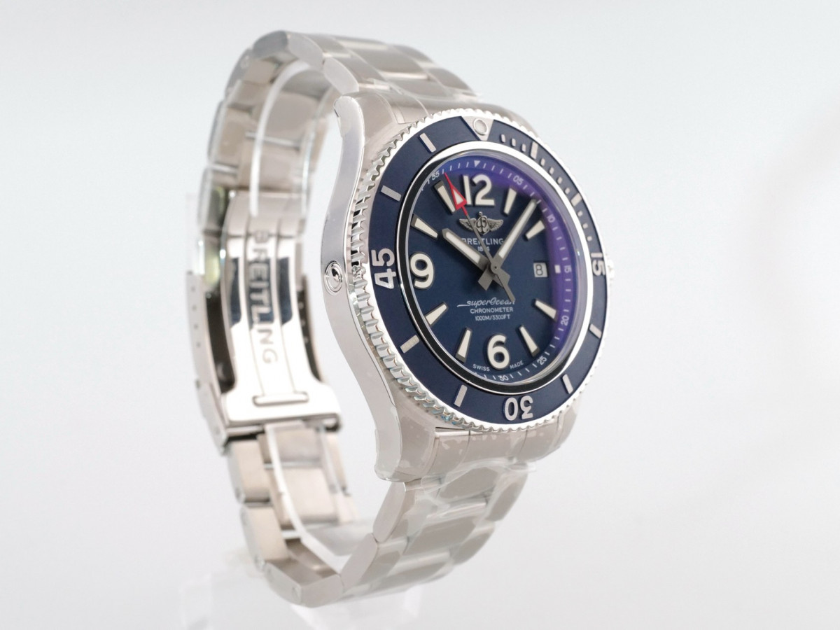 Швейцарський годинник Breitling Superocean Automatic 44