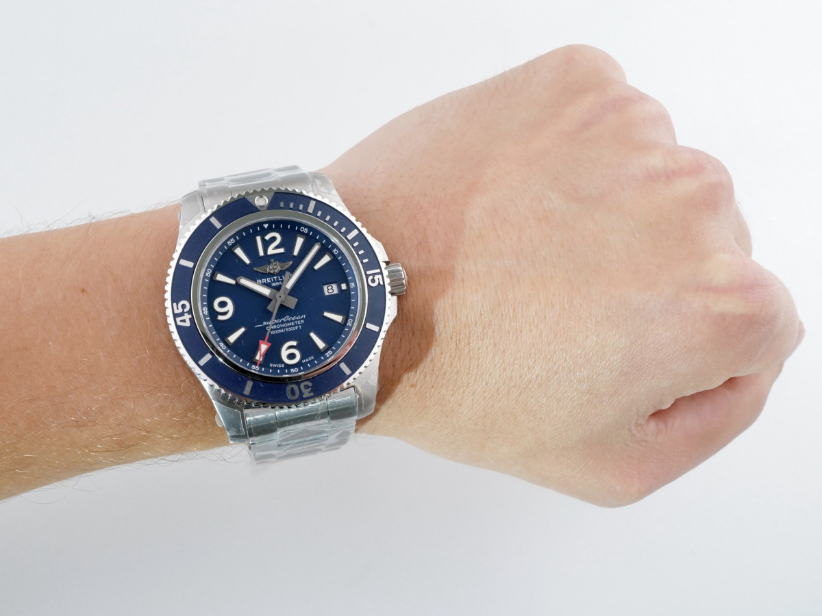 Швейцарський годинник Breitling Superocean Automatic 44