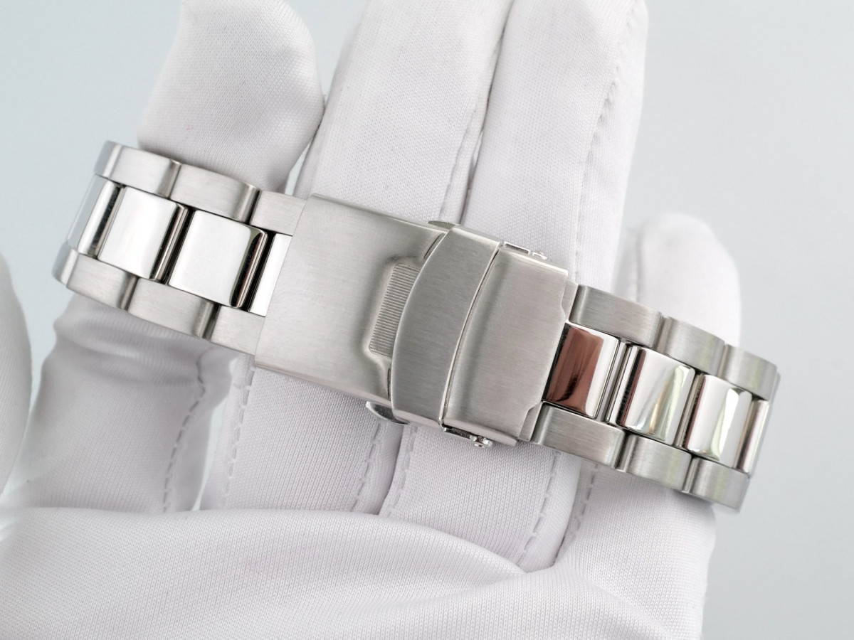 Швейцарський годинник Armand Nicolet Tramelan