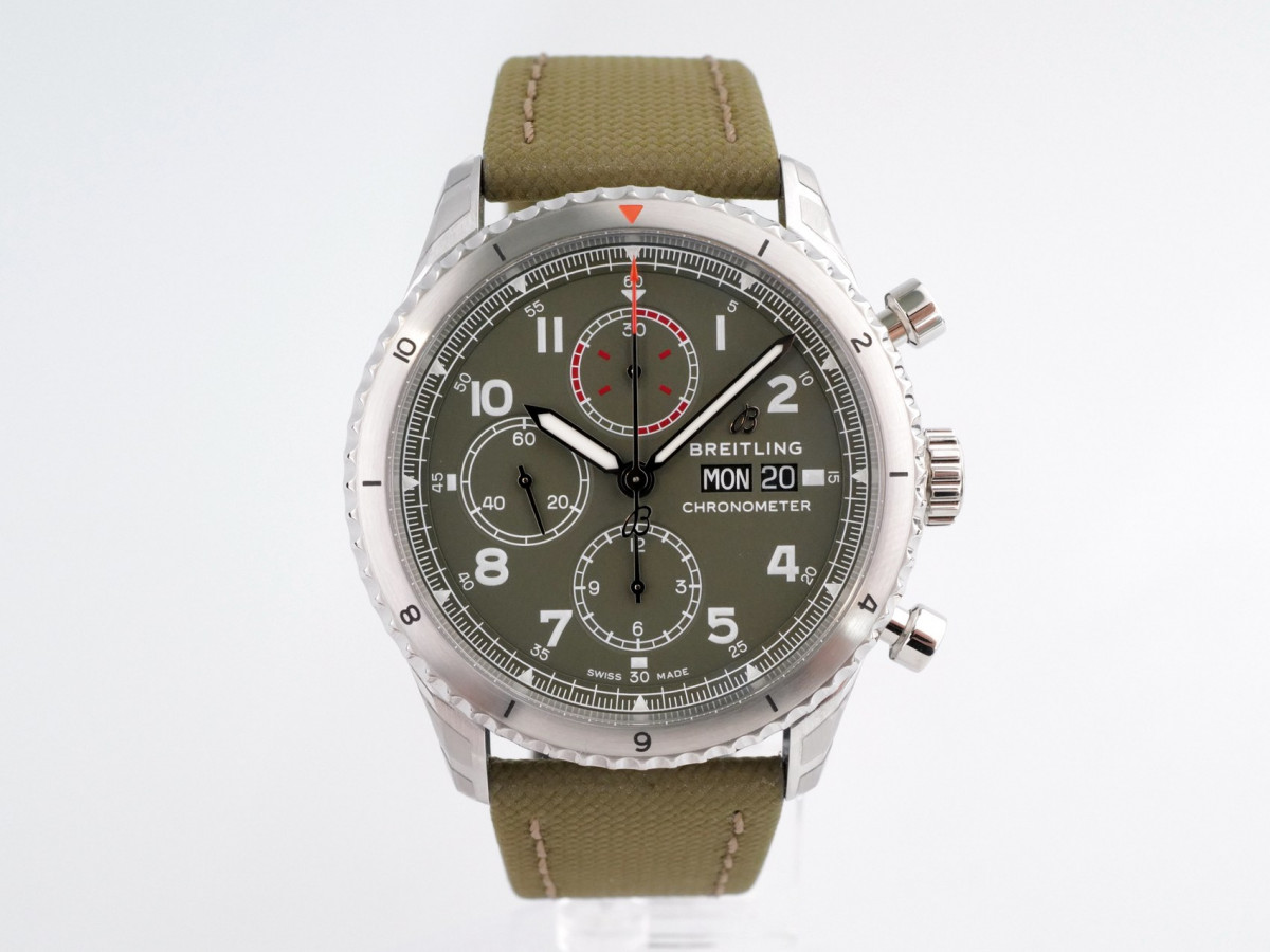 Швейцарський годинник Breitling Aviator 8 Chronograph 43 Curtiss Warhawk