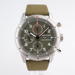 Швейцарський годинник Breitling Aviator 8 Chronograph 43 Curtiss Warhawk