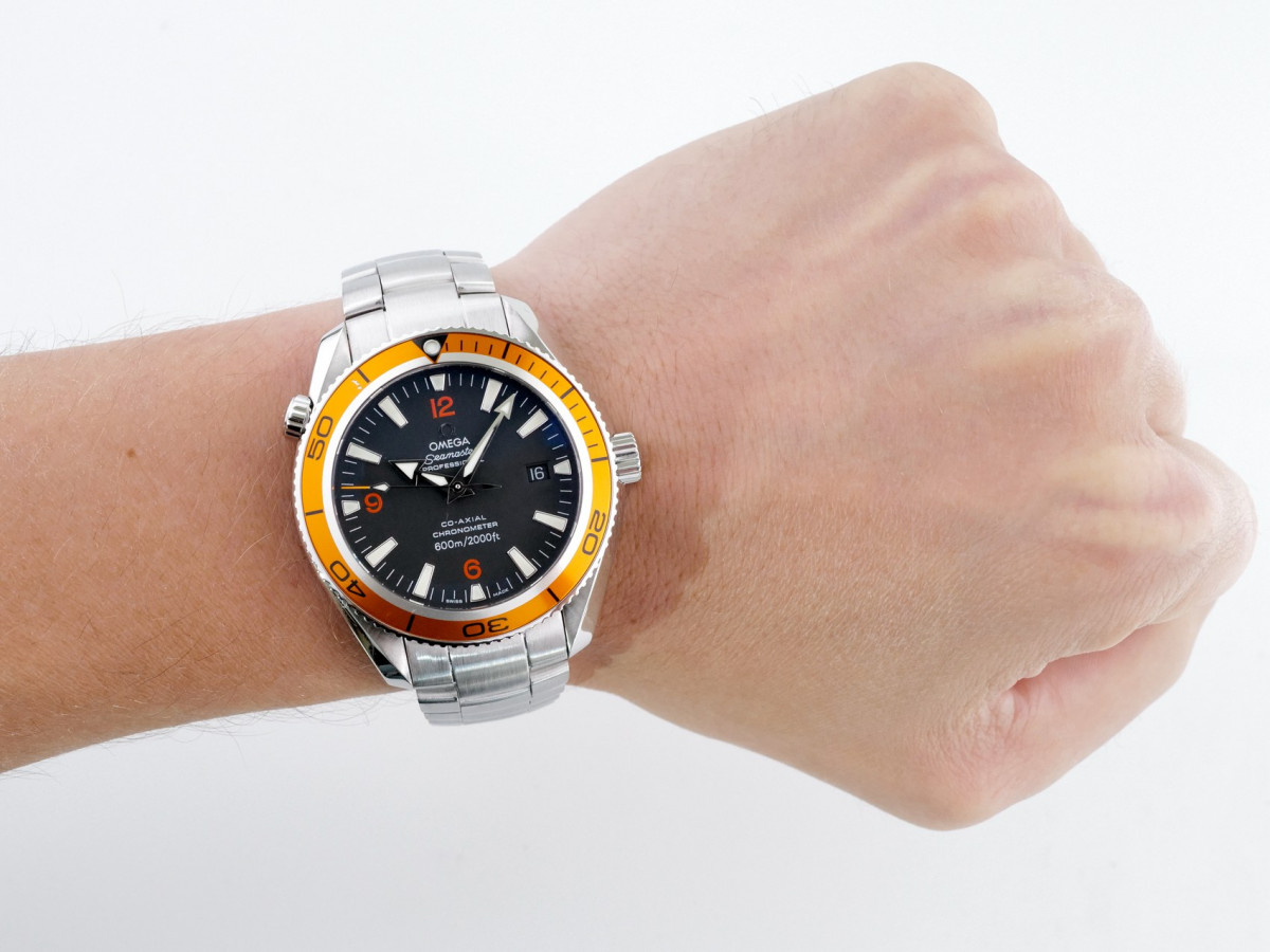 Швейцарские часы Omega Seamaster Planet Ocean Orange