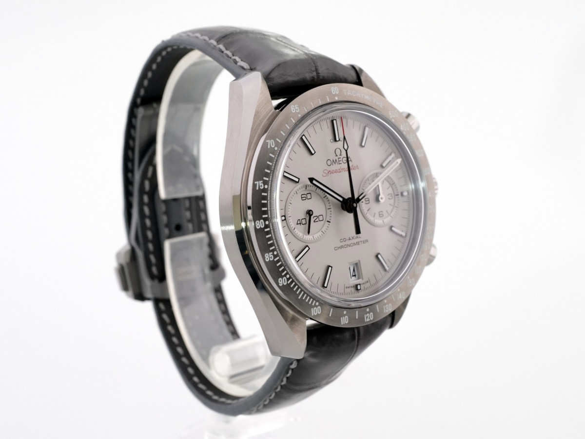 Швейцарские часы Omega Speedmaster Grey Side of the Moon Ceramic Chronograph