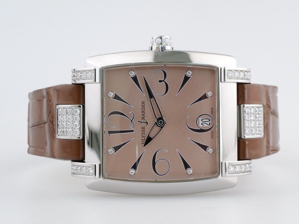 Швейцарские часы Ulysse Nardin Caprice Salmon Sunray Dial