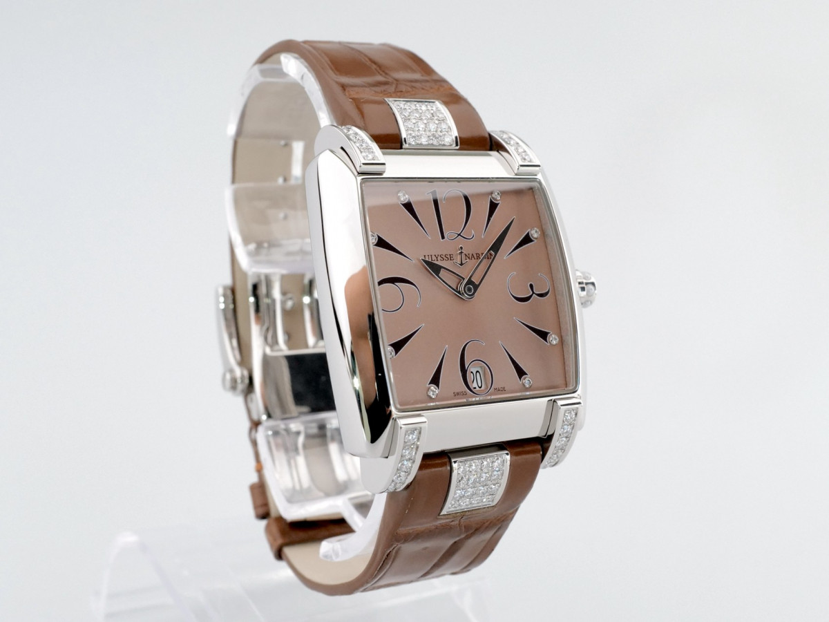 Швейцарские часы Ulysse Nardin Caprice Salmon Sunray Dial