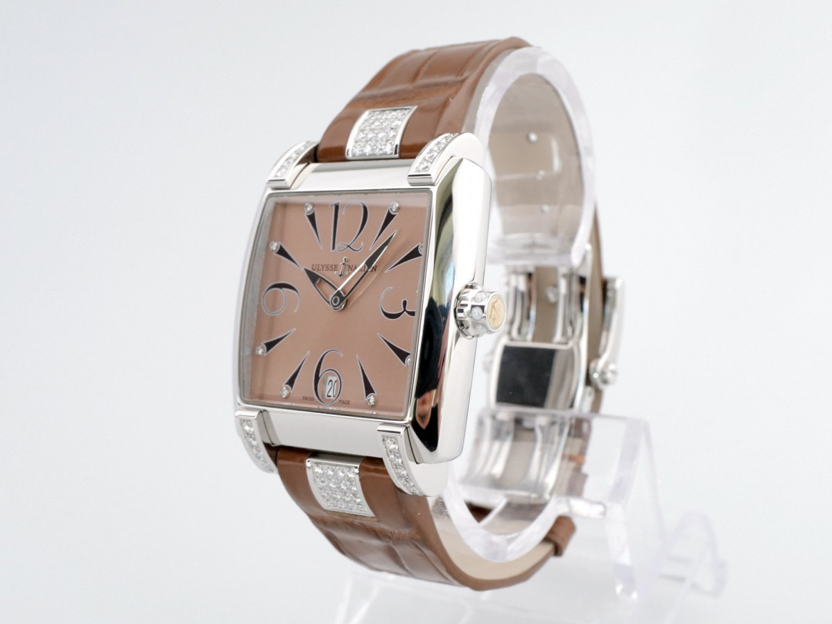 Швейцарские часы Ulysse Nardin Caprice Salmon Sunray Dial