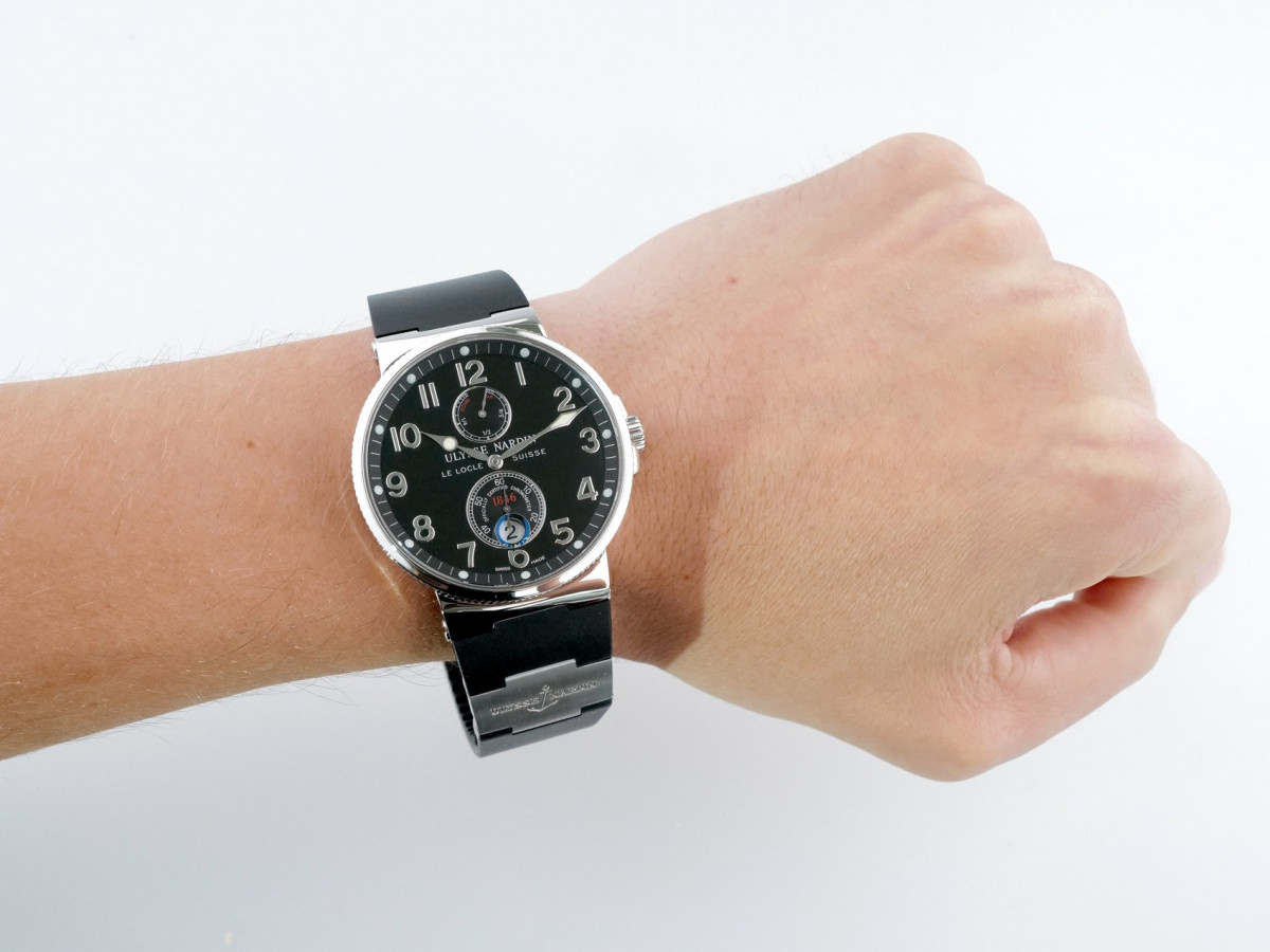 Швейцарские часы Ulysse Nardin Maxi Marine Chronometer Black Dial