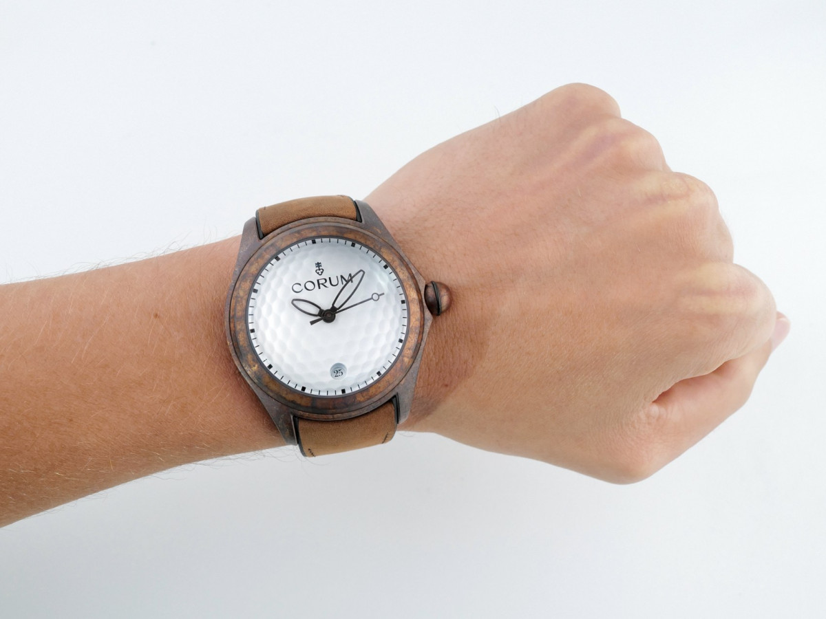 Швейцарський годинник Corum Bubble Golf 47 Bronze