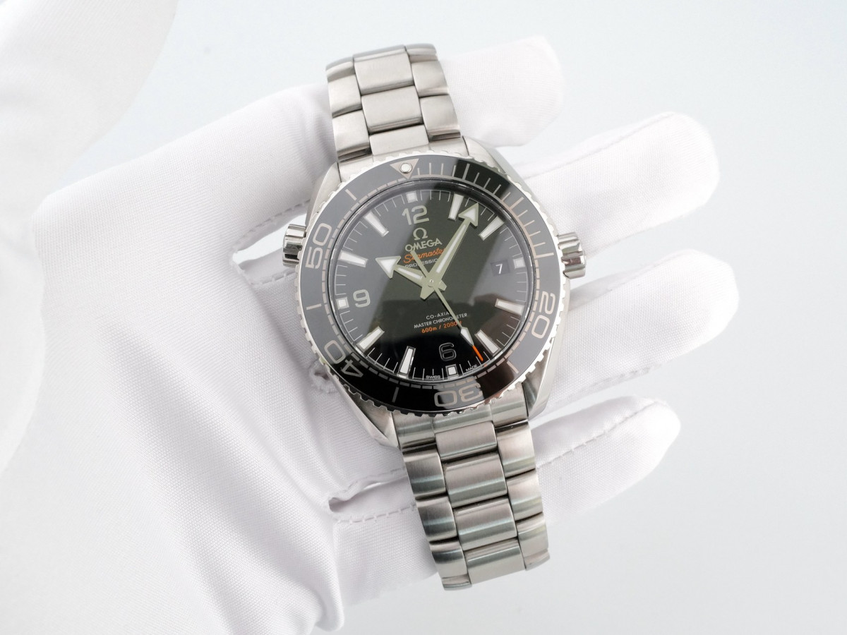 Swiss watch Omega Seamaster Planet Ocean 600m Co-Axial Master Chronometer