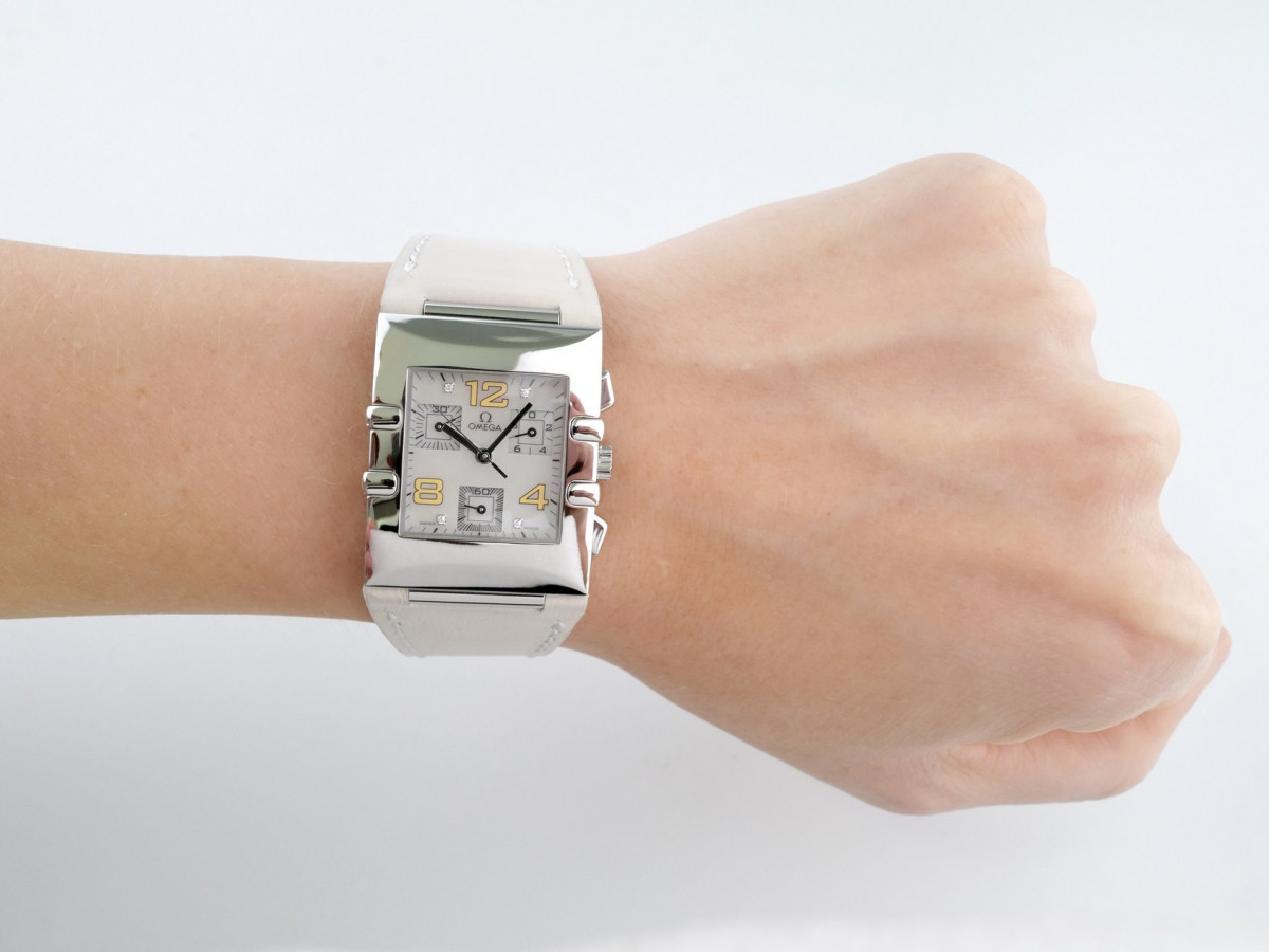 Швейцарський годинник Omega Constellation Quadra Quartz Chronograph