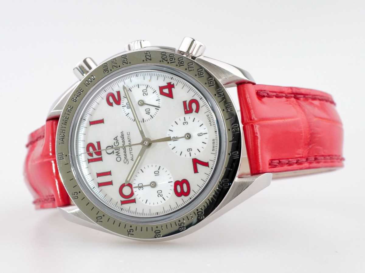 Швейцарские часы Omega Speedmaster Reduced Lady MOP Dial