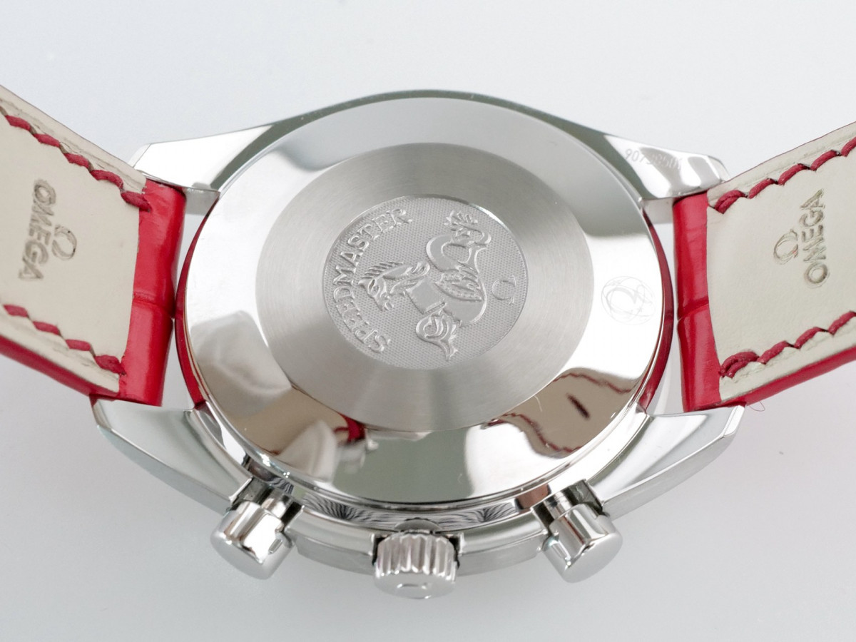 Швейцарские часы Omega Speedmaster Reduced Lady MOP Dial