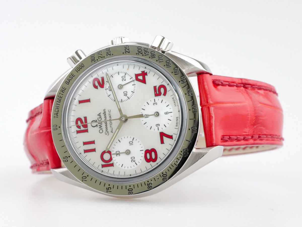 Швейцарские часы Omega Speedmaster Reduced Lady MOP Dial