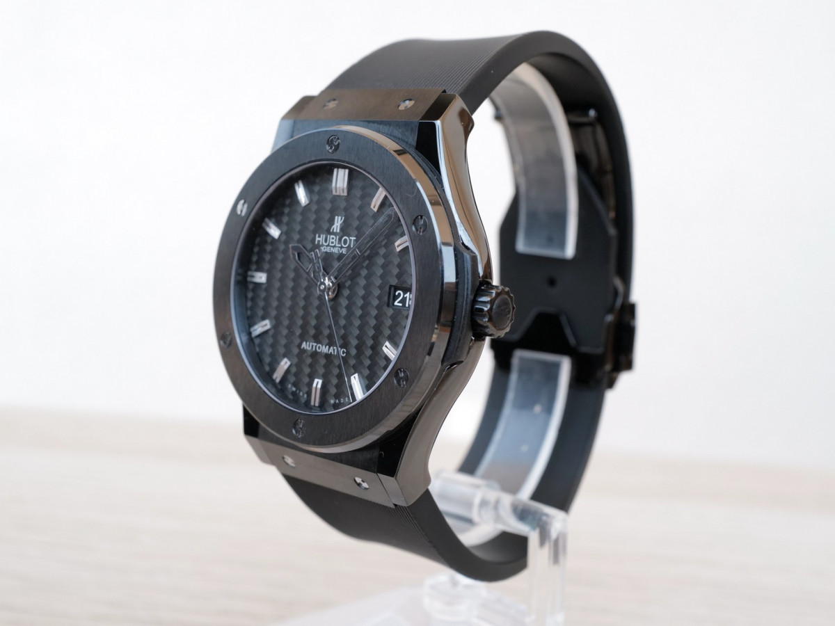 Швейцарские часы Hublot Classic Fusion Black Magic Ceramic