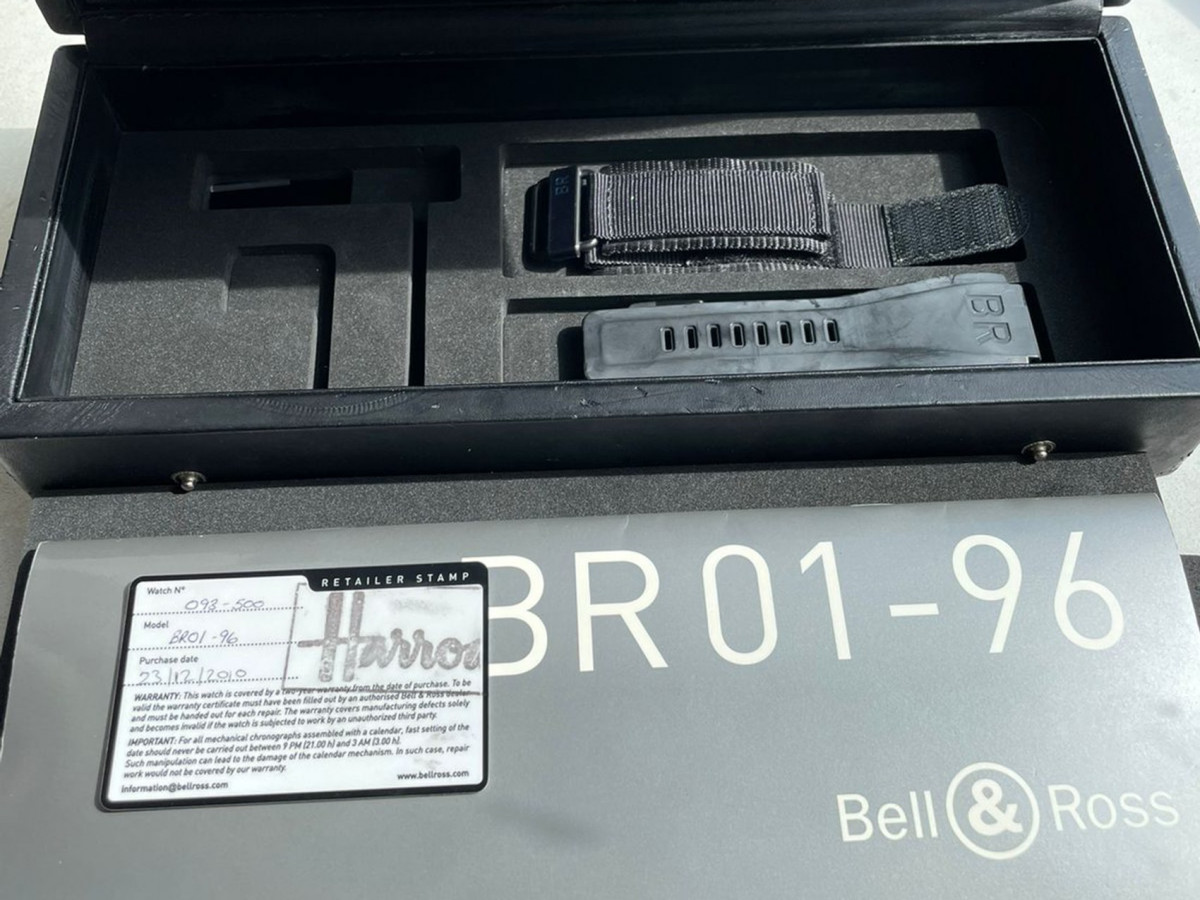 Швейцарський годинник Bell & Ross Commando Grande Date Limited Edition