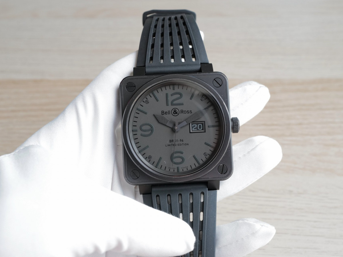 Швейцарський годинник Bell & Ross Commando Grande Date Limited Edition