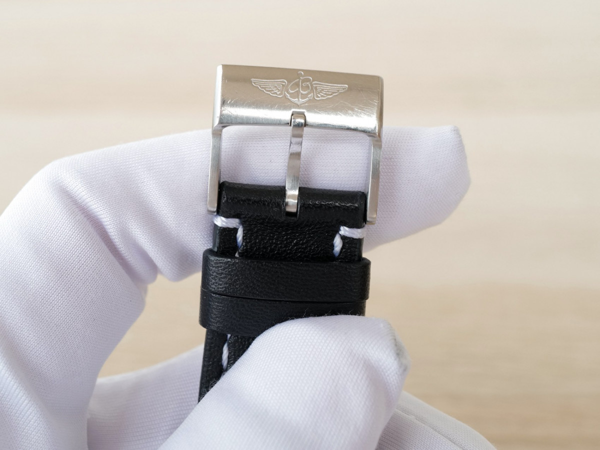 Швейцарський годинник Breitling Colt Quartz