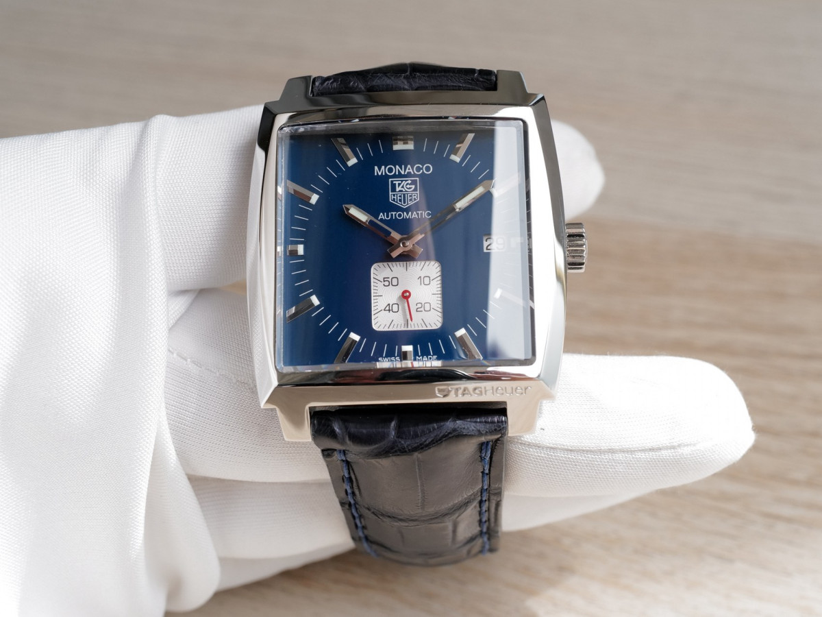Швейцарський годинник TAG Heuer Monaco
