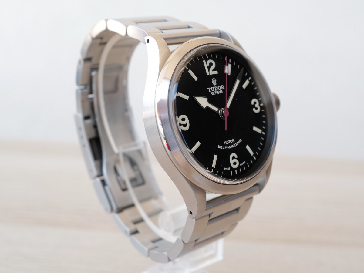 Швейцарський годинник Tudor Heritage Ranger