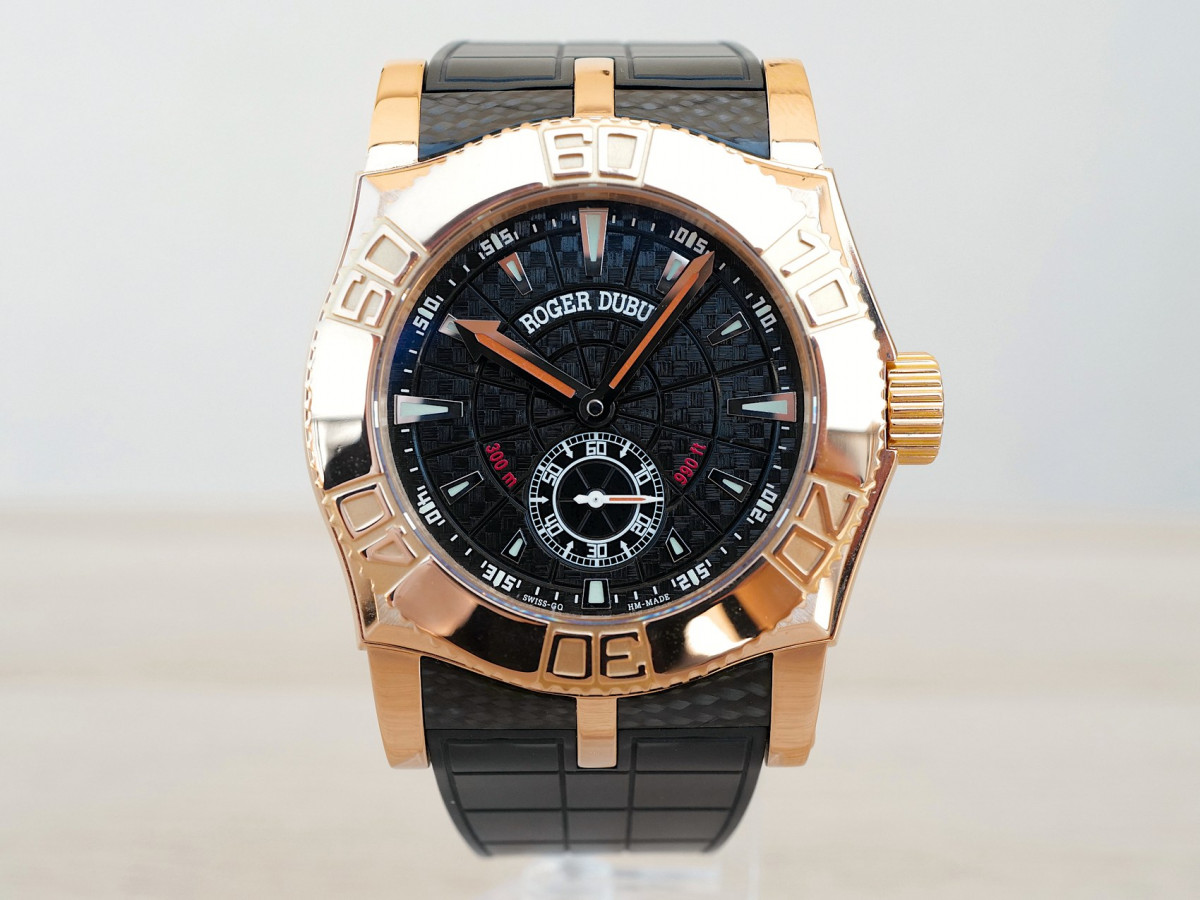 Швейцарський годинник Roger Dubuis Easy Diver 18K Rose Gold Limited Edition 18/28