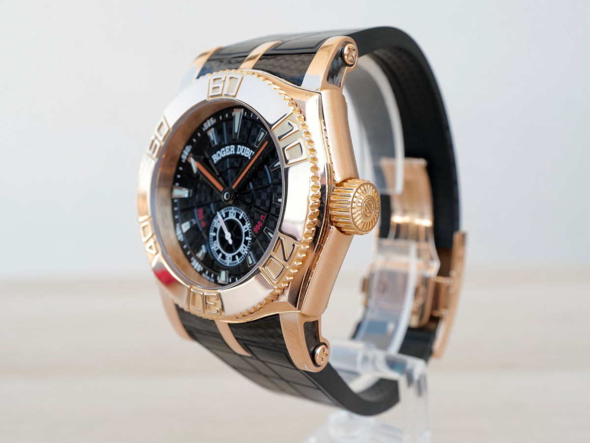 Швейцарський годинник Roger Dubuis Easy Diver 18K Rose Gold Limited Edition 18/28