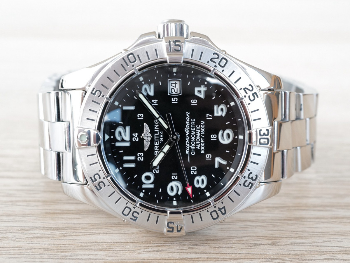 Швейцарський годинник Breitling SuperOcean Automatic Chronometer Black Dial