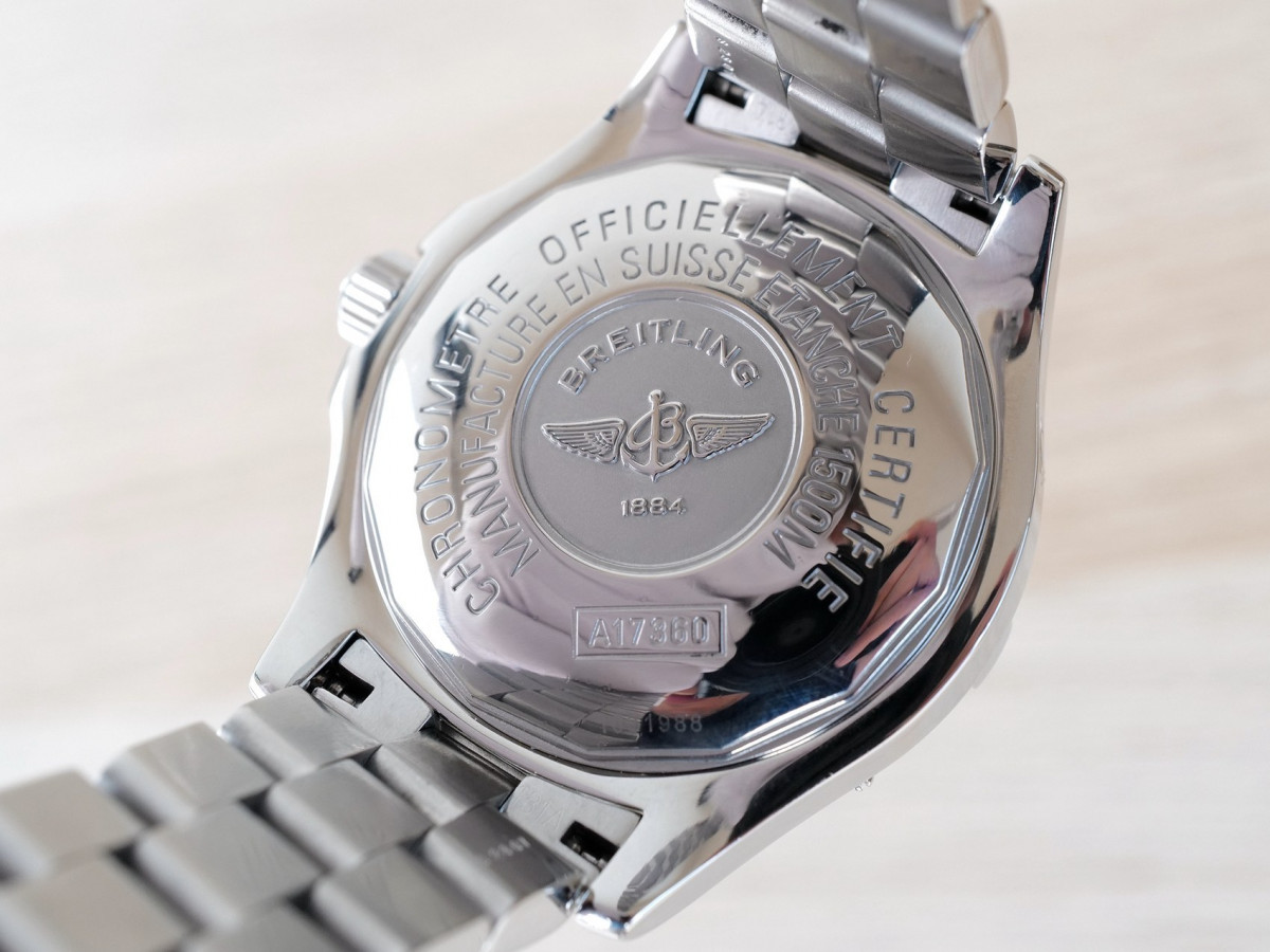 Швейцарський годинник Breitling SuperOcean Automatic Chronometer Black Dial