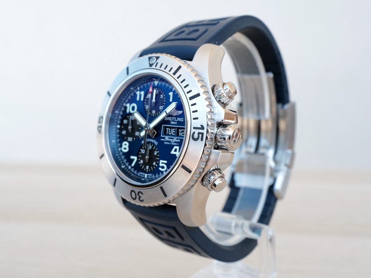 Швейцарський годинник Breitling Superocean Chronograph Steelfish