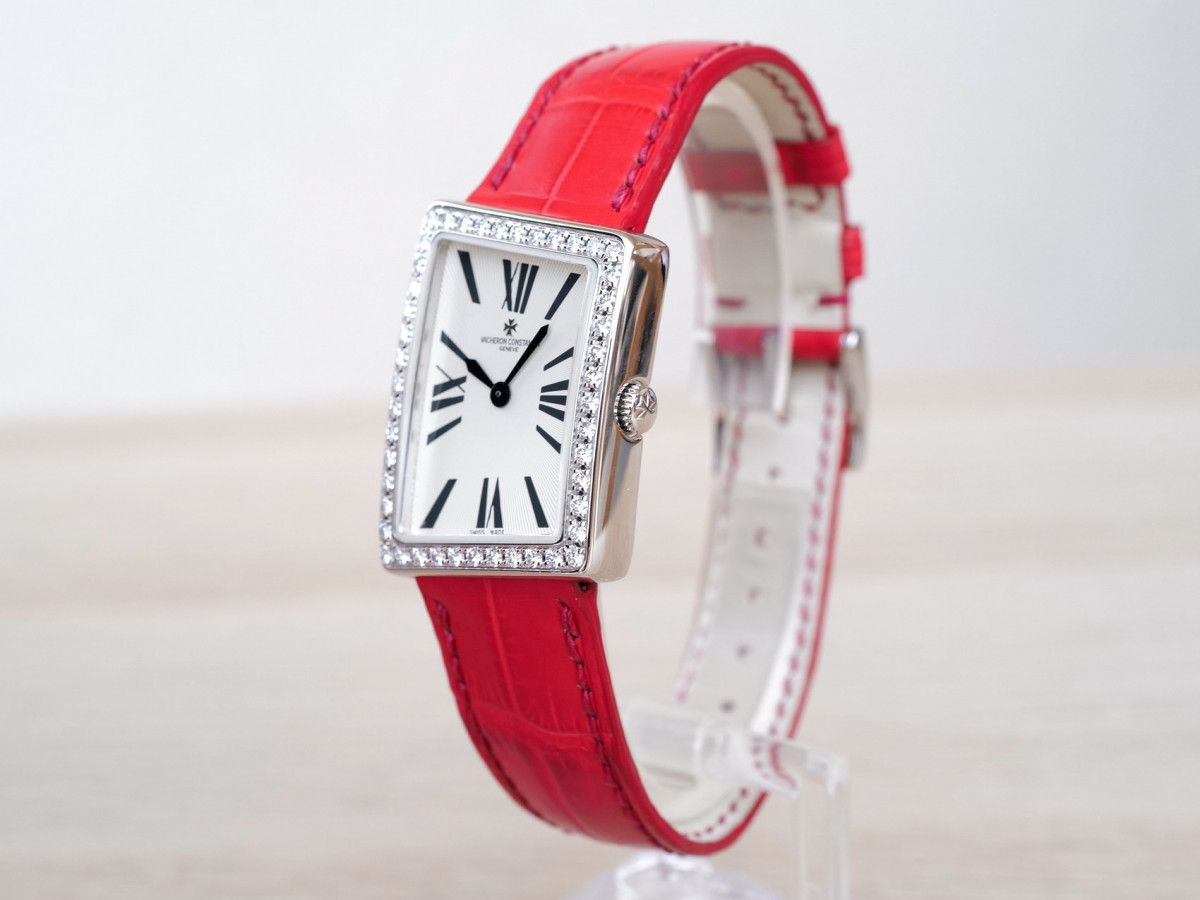 Швейцарские часы Vacheron Constantin 1972 Asymmetric 18K White Gold Diamonds