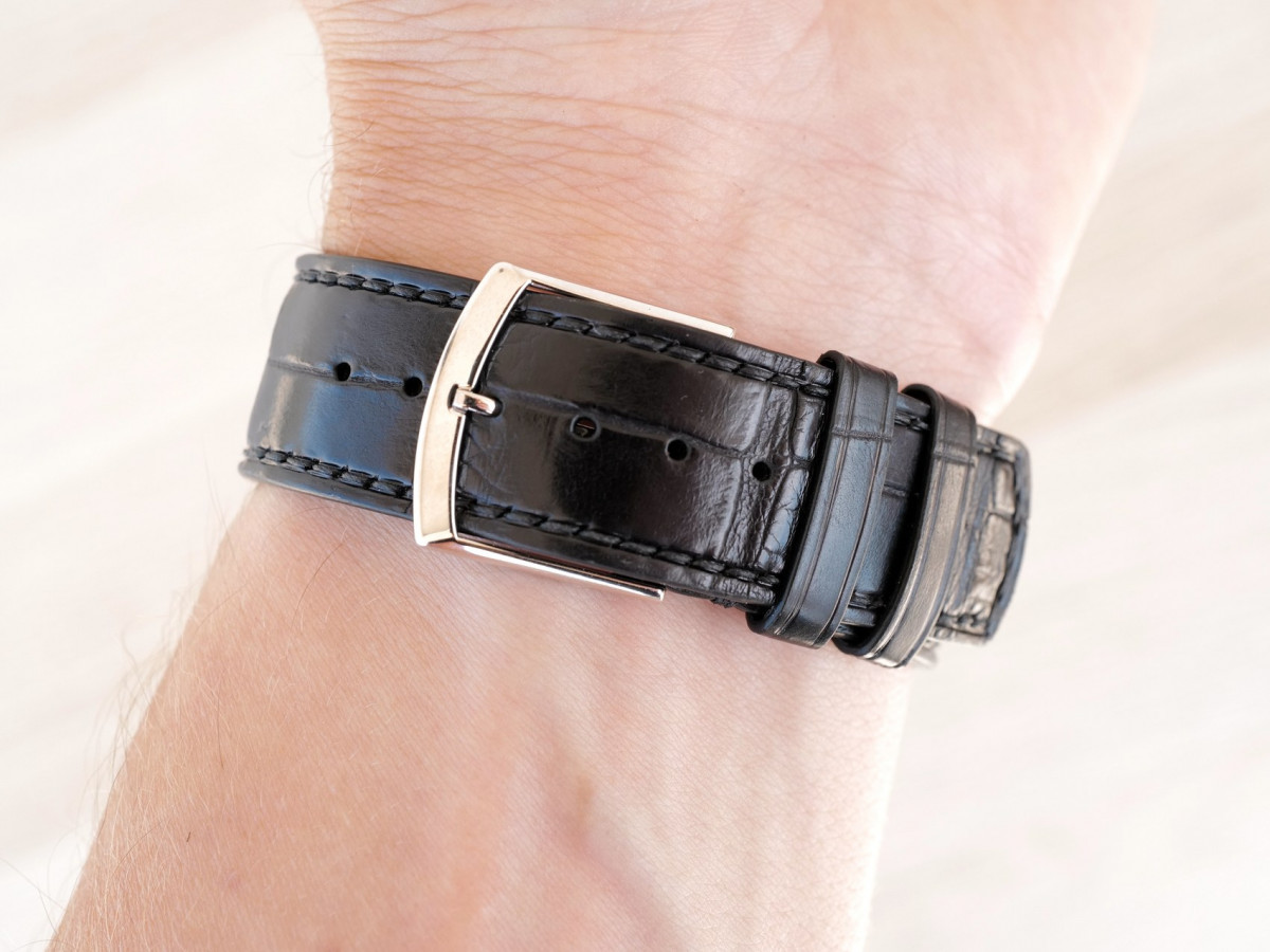 Швейцарские часы Chaumet Dandy Power Reserve Manual Wind Limited Edition 18K White Gold