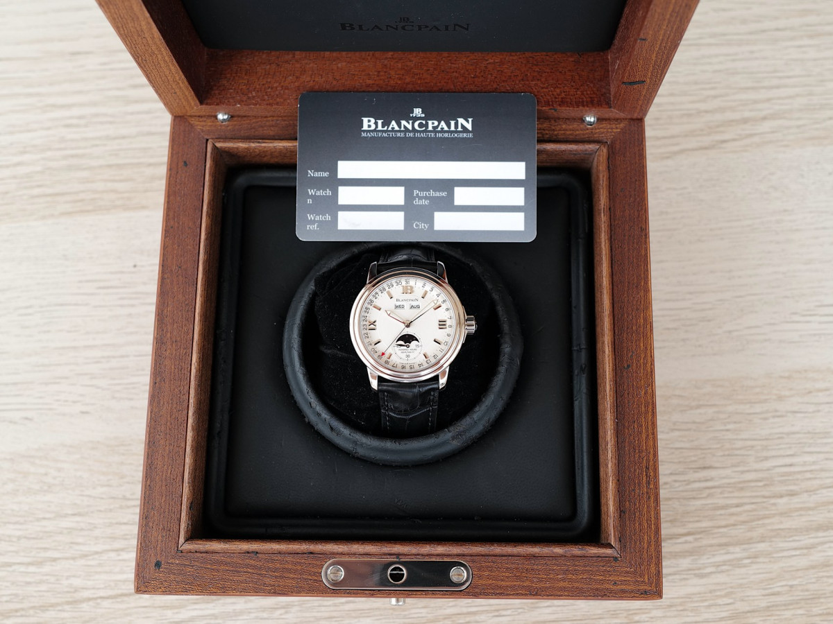 Швейцарський годинник Blancpain Complete Calendar Leman 18K White Gold