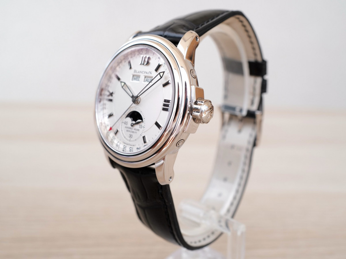 Швейцарський годинник Blancpain Complete Calendar Leman 18K White Gold