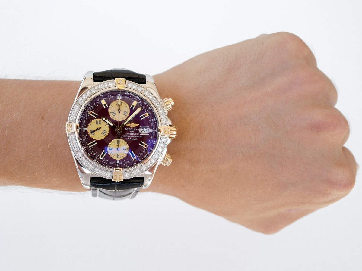 Швейцарские часы Breitling Chronomat Evolution Diamonds Burgundy Dial