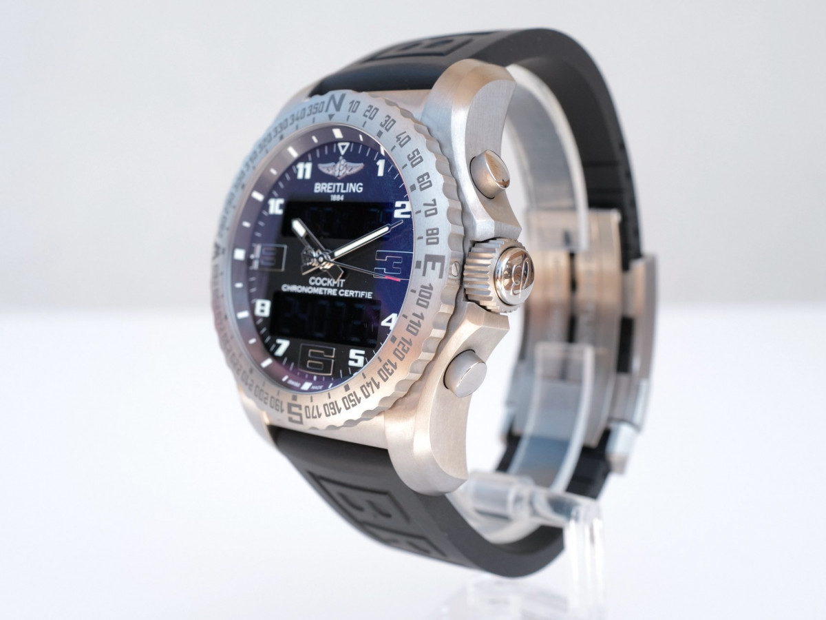 Швейцарские часы Breitling Cockpit B50 Titanium