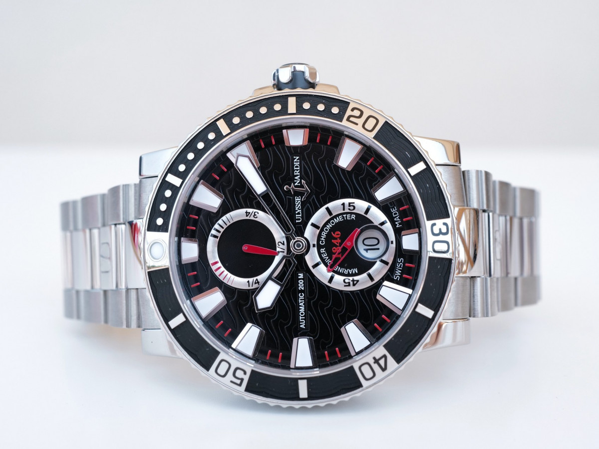 Swiss watch Ulysse Nardin Maxi Marine Diver Titanium Black Dial