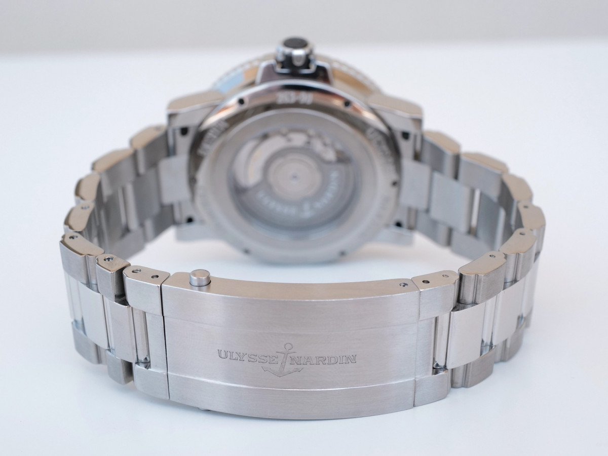 Swiss watch Ulysse Nardin Maxi Marine Diver Titanium Black Dial