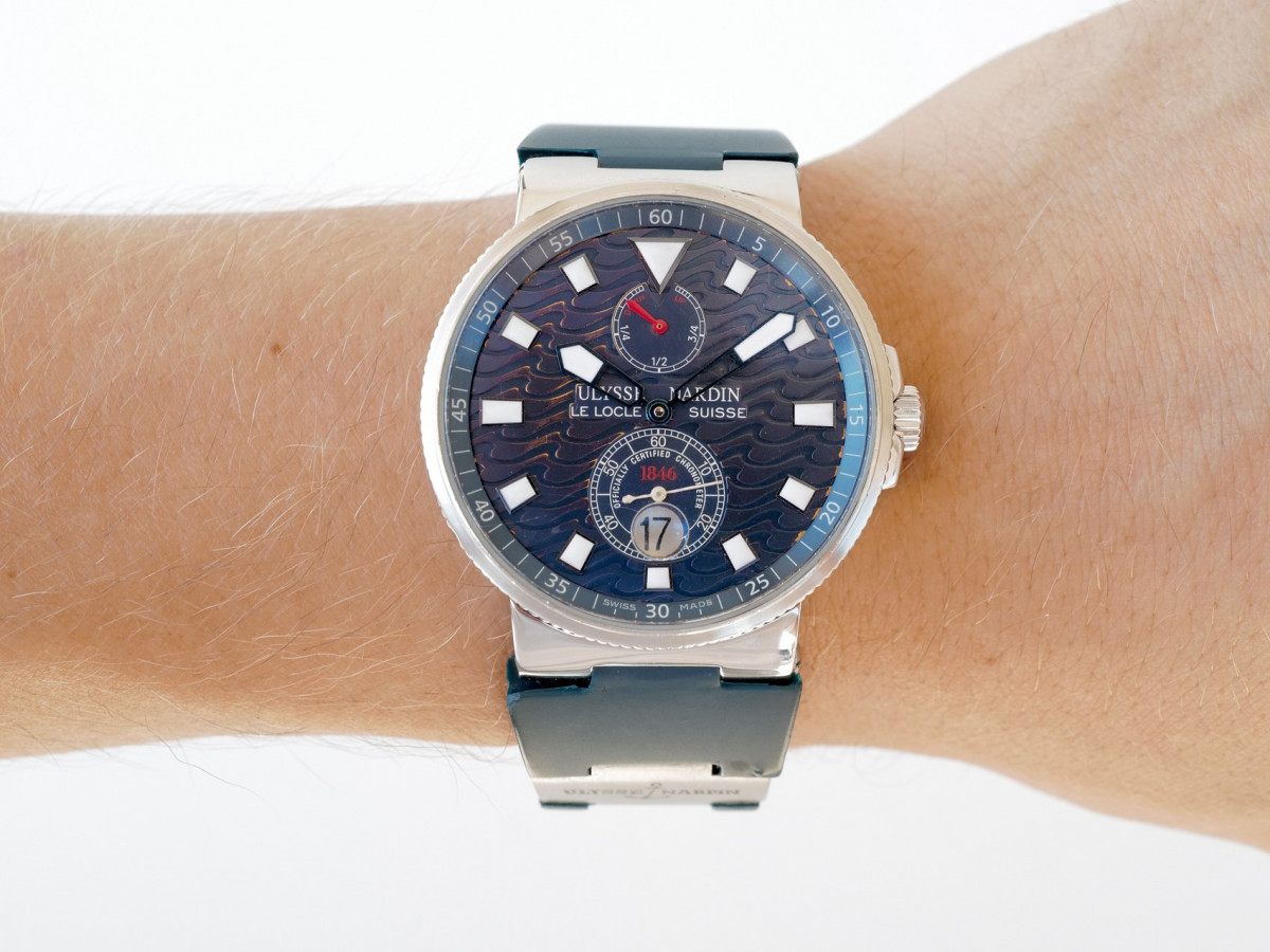 Швейцарские часы Ulysse Nardin Maxi Marine Blue Wave Limited Edition