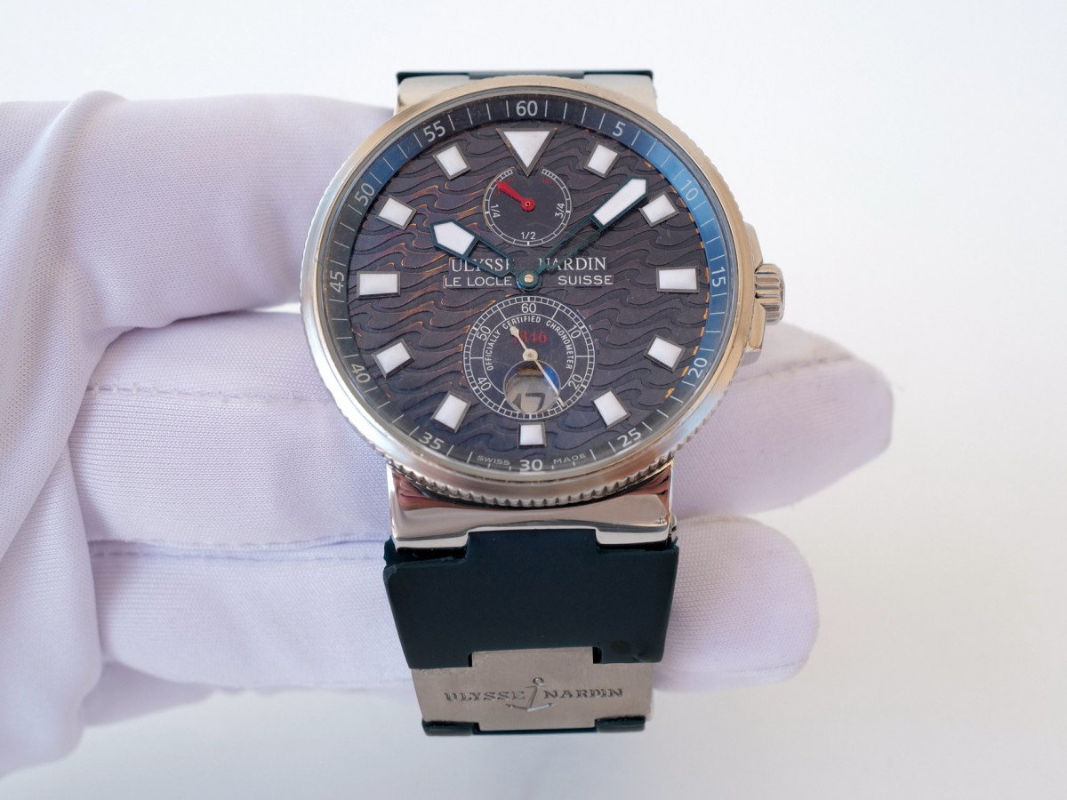 Швейцарские часы Ulysse Nardin Maxi Marine Blue Wave Limited Edition