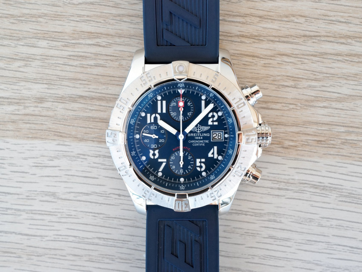 Швейцарський годинник Breitling Avenger Skyland Chronograph Blue Dial
